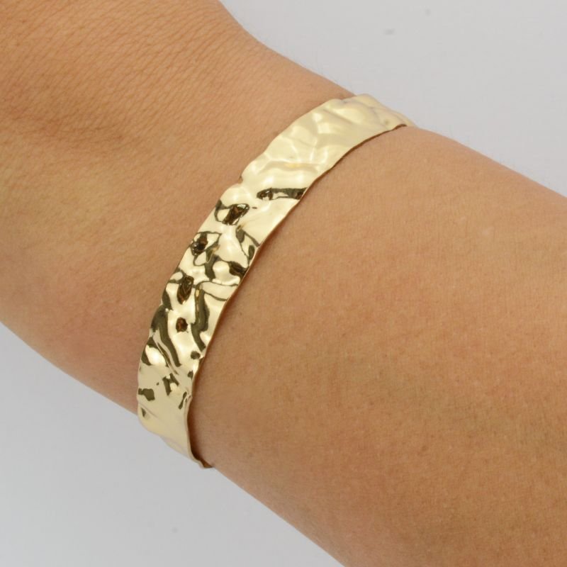 Bracelete Martelado Médio Ajustável