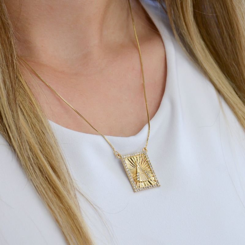Colar Veneziana com Pingente Placa Nossa Senhora Cravejada com Zircônias